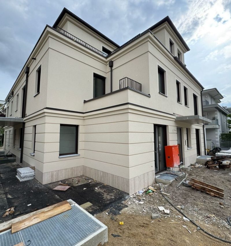 639e07bc-81c9-44b6-9ced-39fa444c54a5